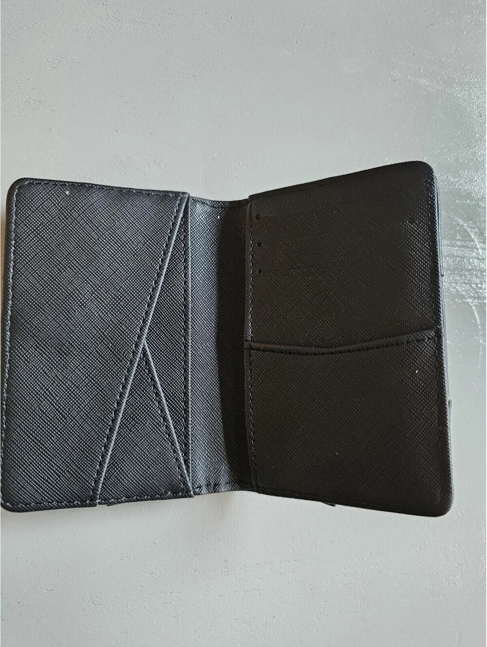N/A black woven